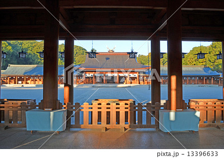 橿原神宮拝殿 13396633
