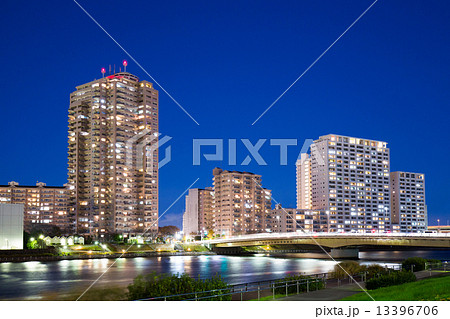 隅田川沿いの大型マンション 13396706