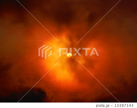 雲間から 13397143