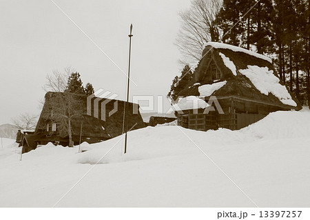 五箇山の冬 モノクロ 五箇山の冬 モノクロ 13397257