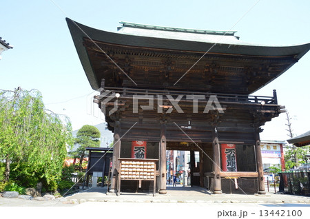 金剛寺(高幡不動尊)の「仁王門」（東京都日野市高幡） 13442100