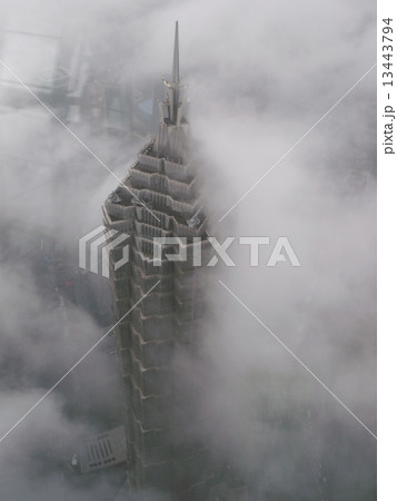 雲間の金茂大廈（ジンマオタワー） 13443794