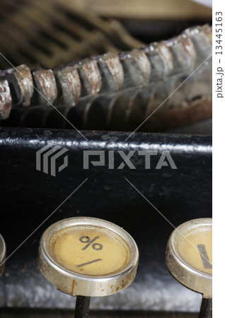 typewriter typewriter 13445163