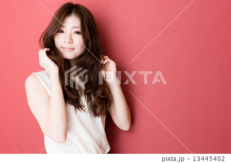 女性ヘアスタイルイメージ 13445402