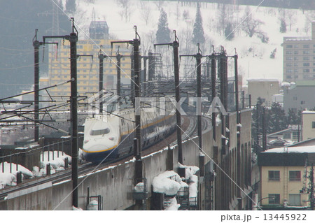 雪の中を行く上越新幹線E4系Max 雪の中を行く上越新幹線E4系Max 13445922