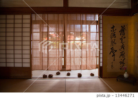 金福寺、麻暖簾に紅葉 金福寺、麻暖簾に紅葉 13446271