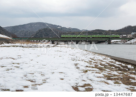 雪の宇治川橋梁 雪の宇治川橋梁 13447687