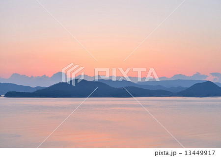 朝の海 13449917