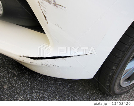 車の傷の写真素材