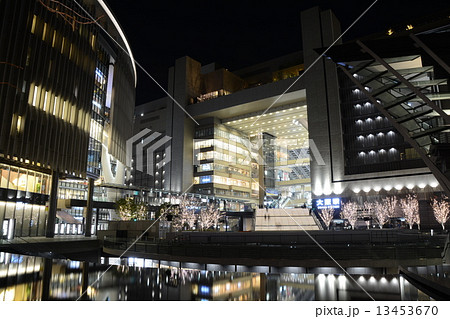 ＪＲ大阪駅の夜景（１） 13453670
