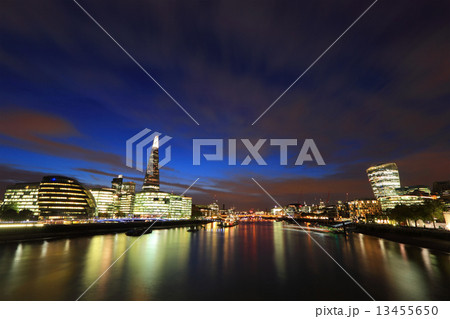Cityscape of London at night Cityscape of London at night 13455650