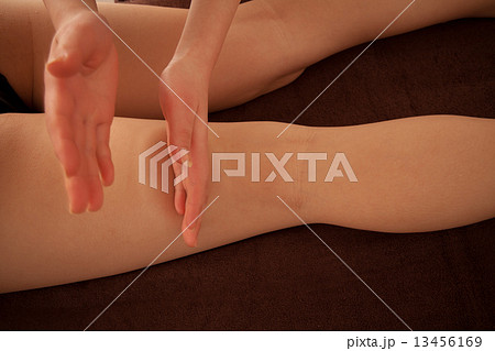 beauty-treatment clinic　撮影協力： 3BエステサロンLuki'A（麻布十番） 13456169