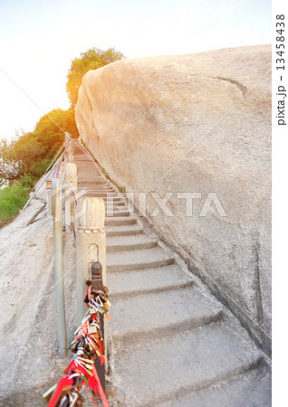 thousand feet cliff at mount Hua  13458438
