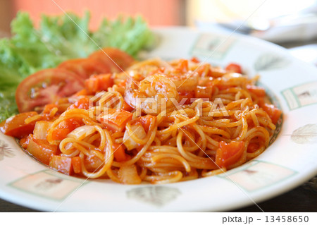 spaghetti with shrimp 13458650