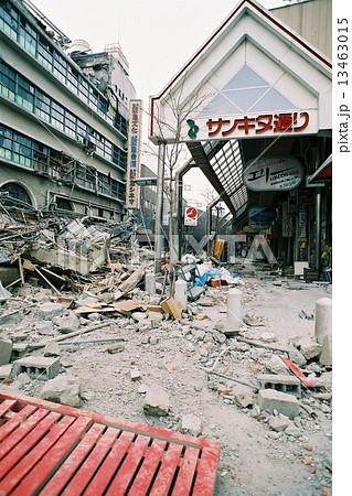 阪神大震災当日 阪急三宮駅 倒壊 阪神大震災当日 阪急三宮駅 倒壊 13463015