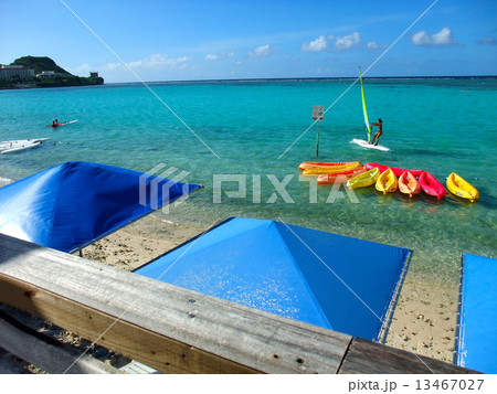 グアムの海とカヤック 13467027