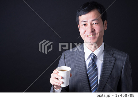 ミドルのビジネスマン ミドルのビジネスマン 13468789