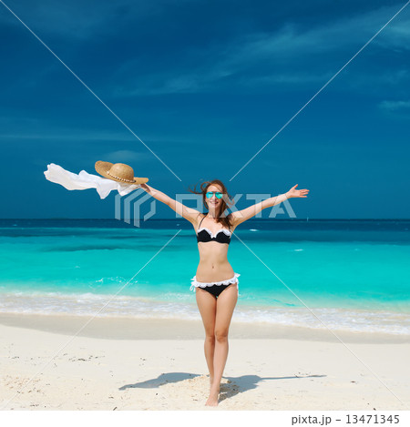 Woman at beach 13471345