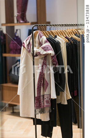 Shop women's clothing Shop women's clothing 13473838
