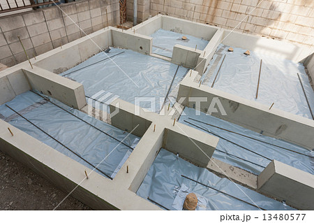 住宅の基礎工事 生コン打設 住宅の基礎工事 生コン打設 13480577