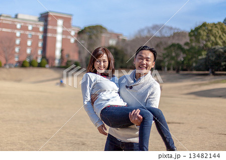 夫婦写真　お姫様抱っこ 13482144