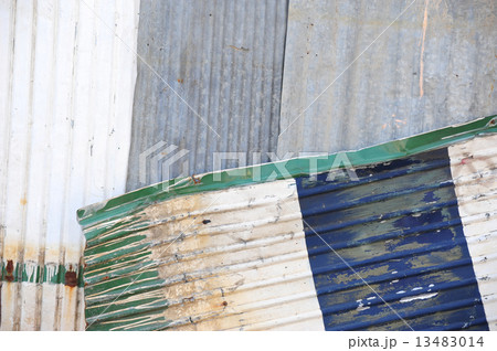 corrugated metal wall 13483014