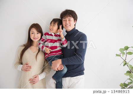 ２人目を妊娠 13486915