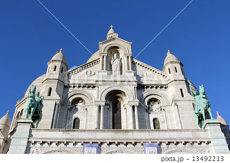 Basilique of Sacre Coeur, Montmartre, Paris, France 13492213