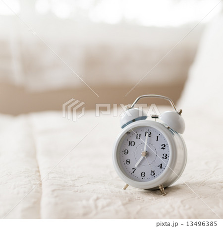 目覚まし時計 13496385