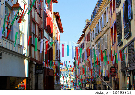バイヨンヌの街並み フランス バスク地方の写真素材