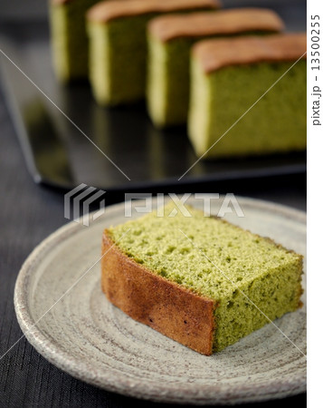 抹茶のカステラ（アップ） 13500255