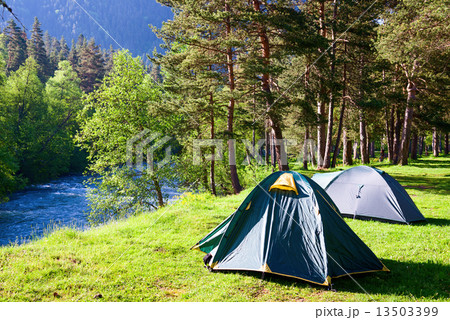 camping outdoors 13503399