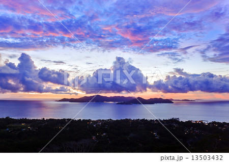 Island Praslin at sunset Island Praslin at sunset 13503432