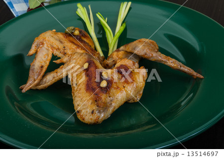 Roasted chicken wings 13514697