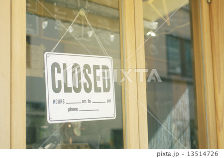 閉店の看板 13514726