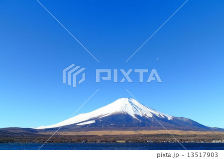 山中湖からの富士山 13517903
