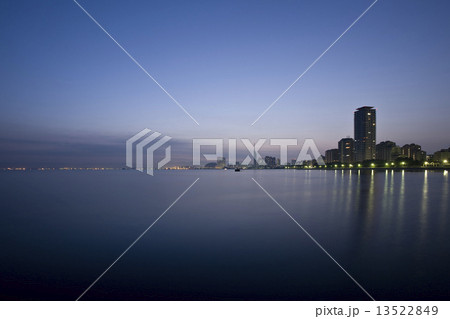 薄暮の百道浜 13522849