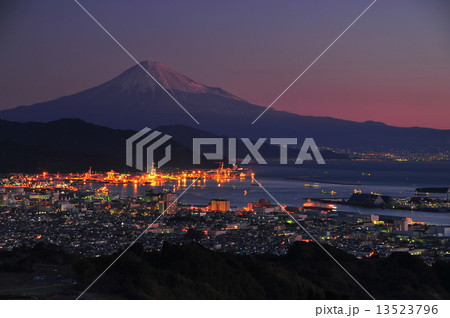 日本平から清水港と富士山の夜景 13523796