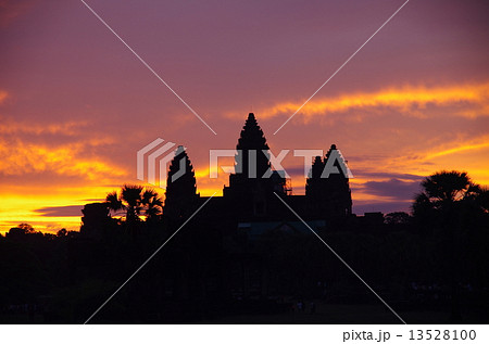 カンボジア　シェムリアップ　アンコールワット　ベンメリア 13528100