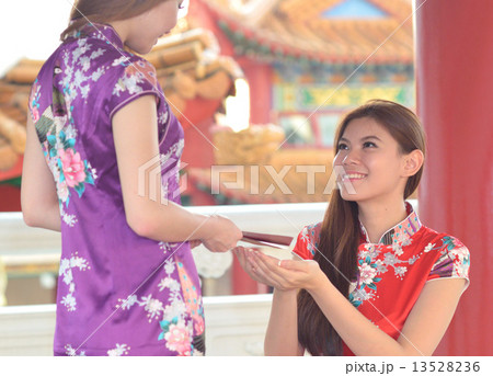 Chinese New Year Wishes and Gifts Chinese New Year Wishes and Gifts 13528236