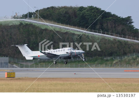 プロペラ機 13530197