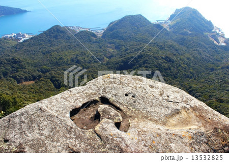 龍ヶ岳山頂　ハート岩 13532825