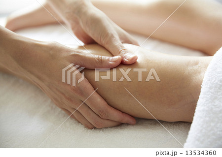 マッサージ 13534360
