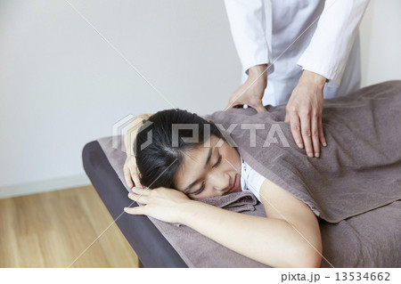 マッサージ 13534662