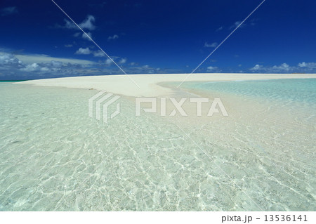 久米島 ハテの浜 久米島 ハテの浜 13536141