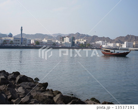 マトラ地区とダウ船 13537191