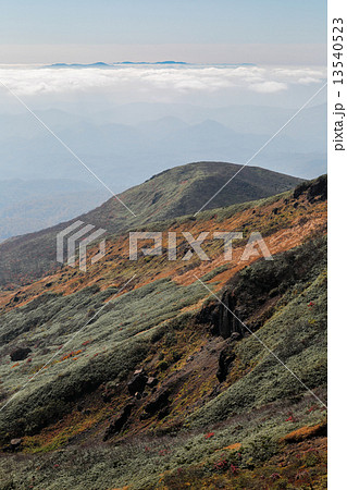 栗駒山の天狗平からの景色 13540523