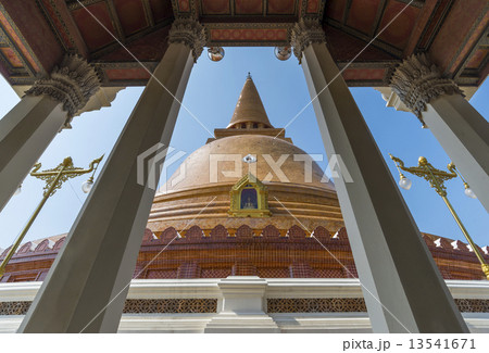 Phra Pathom Chedi(Big pagoda),Nakhon Pathom,Thailand Phra Pathom Chedi(Big pagoda),Nakhon Pathom,Thailand 13541671