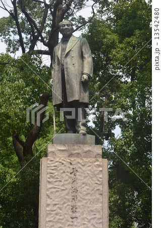 渋沢栄一像 13542480
