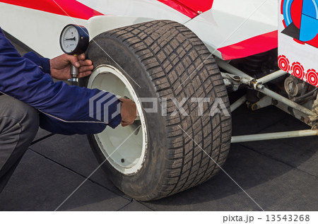 Pressure control 13543268